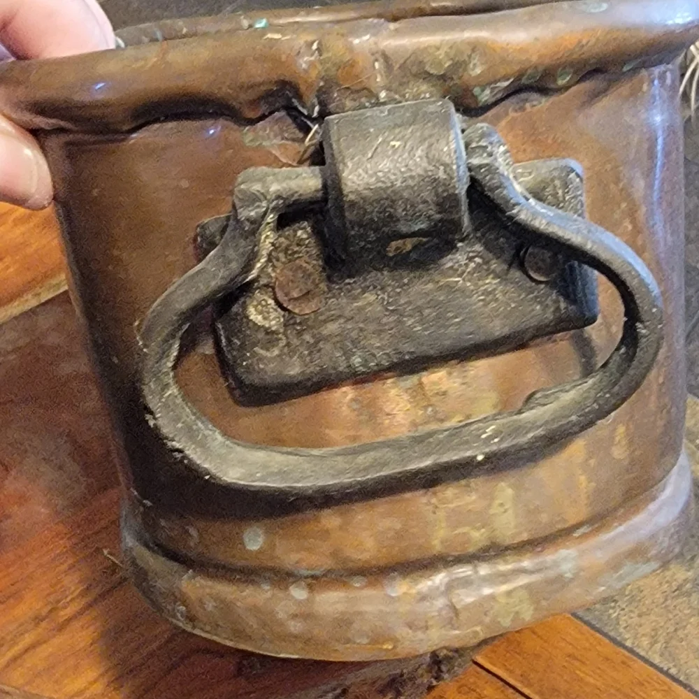 Antique Hand Crafted Copper Cauldron Vessel Tub Planter Cast Hnd Rivited Marked - Picture 10 of 13